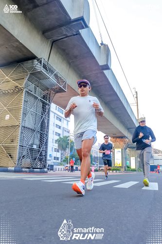 Race photo from Smartfren Run 2025 