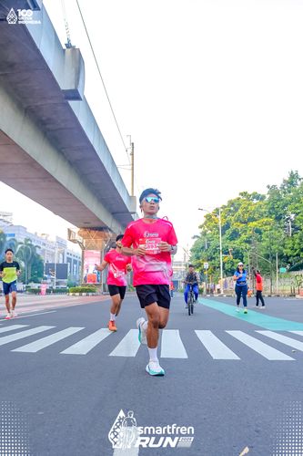 Race photo from Smartfren Run 2025 