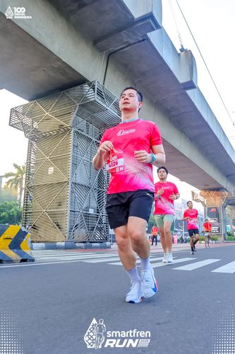 Race photo from Smartfren Run 2025 