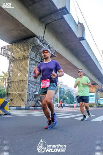 Race photo from Smartfren Run 2025 