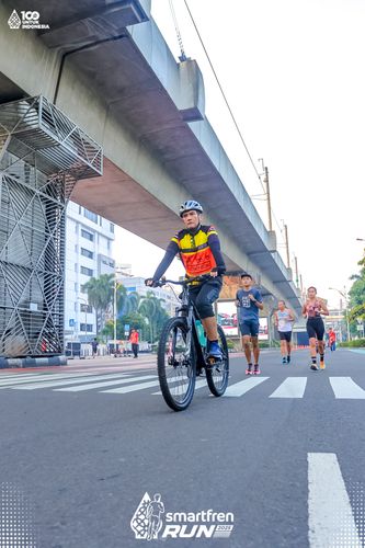 Race photo from Smartfren Run 2025 