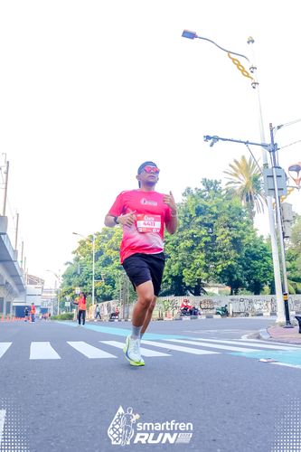 Race photo from Smartfren Run 2025 