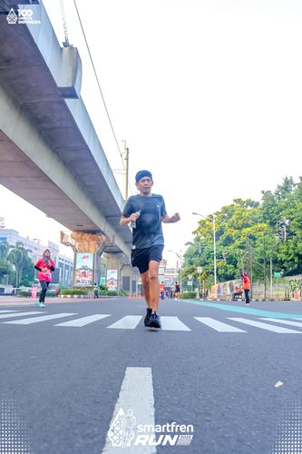 Race photo from Smartfren Run 2025 