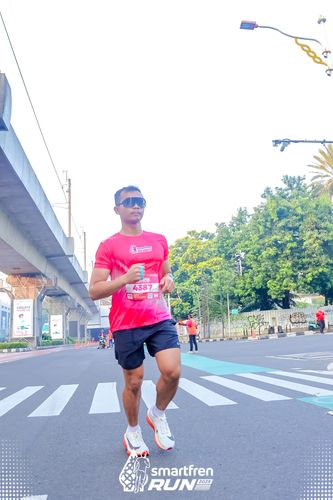 Race photo from Smartfren Run 2025 