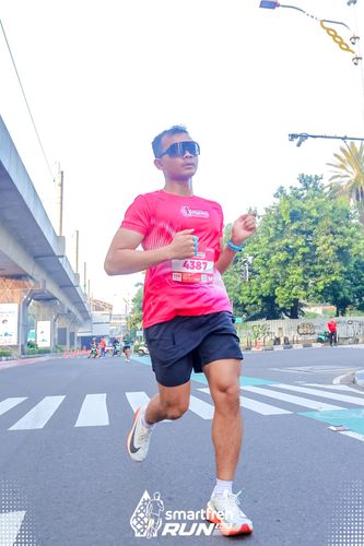 Race photo from Smartfren Run 2025 