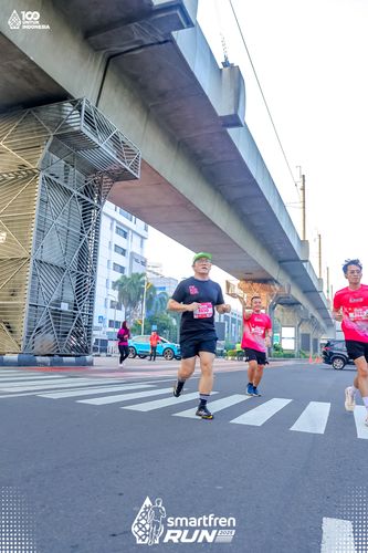 Race photo from Smartfren Run 2025 