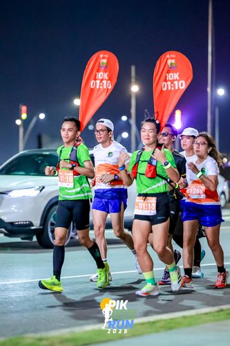 Race photo from PIK NITE RUN 2025