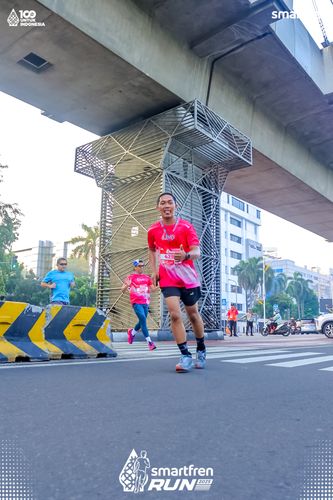 Race photo from Smartfren Run 2025 