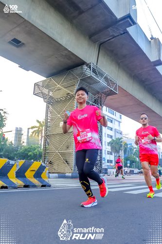 Race photo from Smartfren Run 2025 