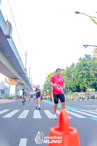 Race photo from Smartfren Run 2025 