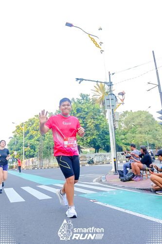 Race photo from Smartfren Run 2025 