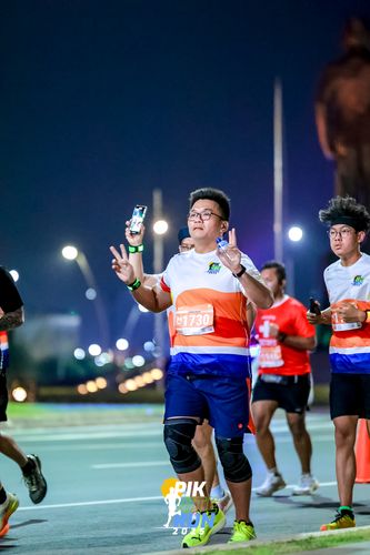Race photo from PIK NITE RUN 2025