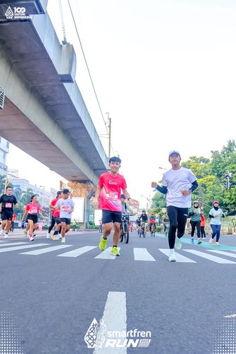 Race photo from Smartfren Run 2025 