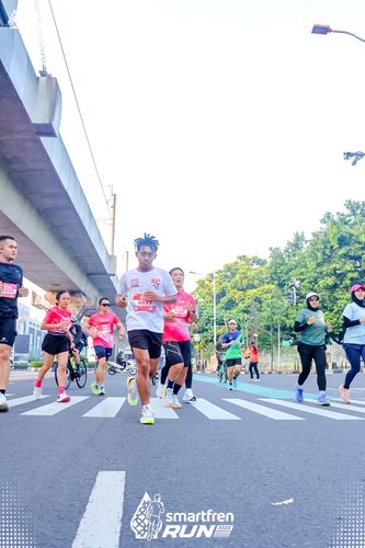 Race photo from Smartfren Run 2025 