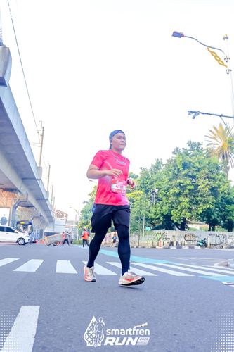 Race photo from Smartfren Run 2025 