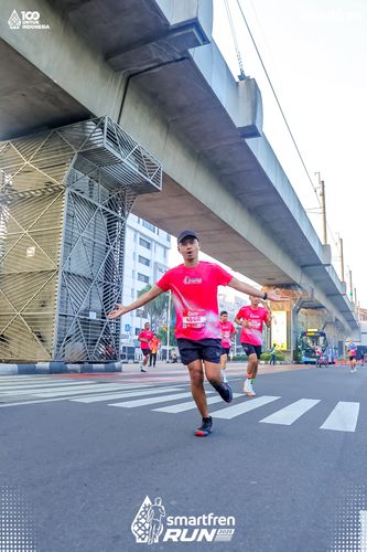 Race photo from Smartfren Run 2025 