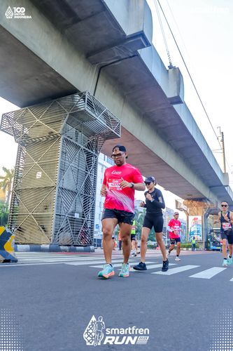 Race photo from Smartfren Run 2025 