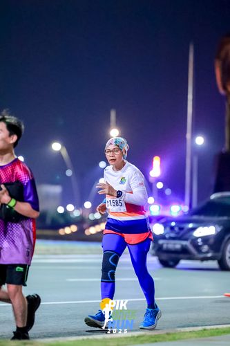 Race photo from PIK NITE RUN 2025