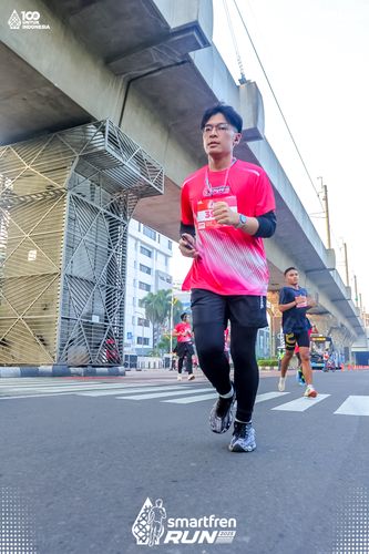 Race photo from Smartfren Run 2025 