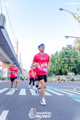 Race photo from Smartfren Run 2025 