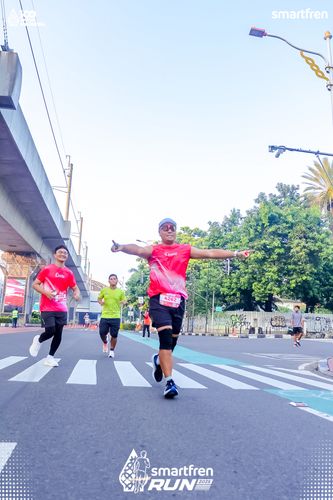 Race photo from Smartfren Run 2025 