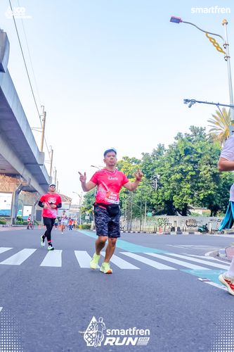 Race photo from Smartfren Run 2025 