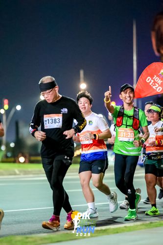 Race photo from PIK NITE RUN 2025