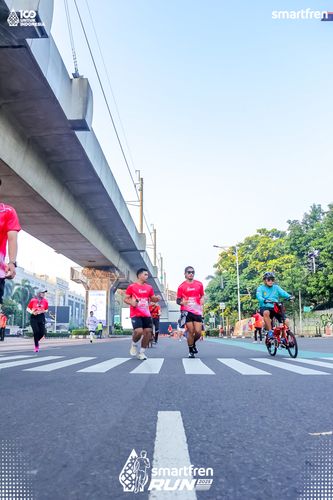 Race photo from Smartfren Run 2025 