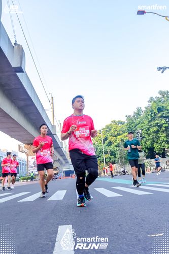 Race photo from Smartfren Run 2025 