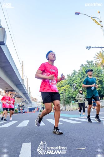Race photo from Smartfren Run 2025 