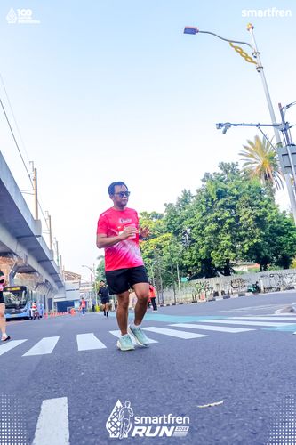 Race photo from Smartfren Run 2025 