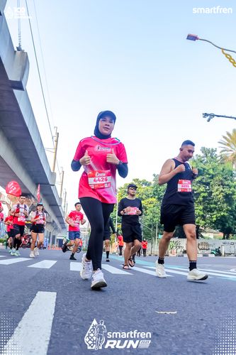 Race photo from Smartfren Run 2025 