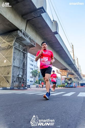 Race photo from Smartfren Run 2025 