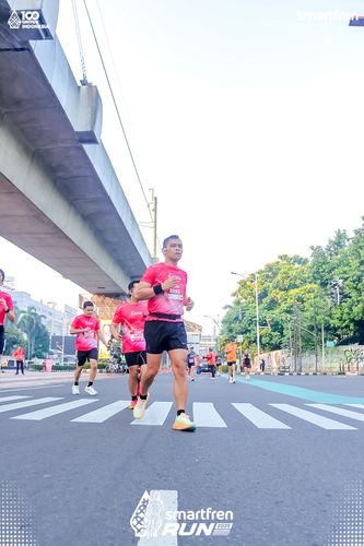 Race photo from Smartfren Run 2025 