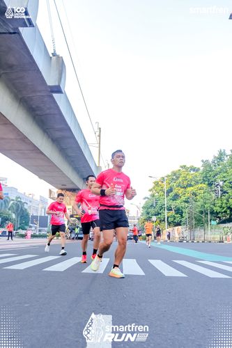 Race photo from Smartfren Run 2025 