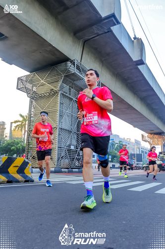 Race photo from Smartfren Run 2025 
