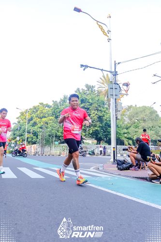 Race photo from Smartfren Run 2025 