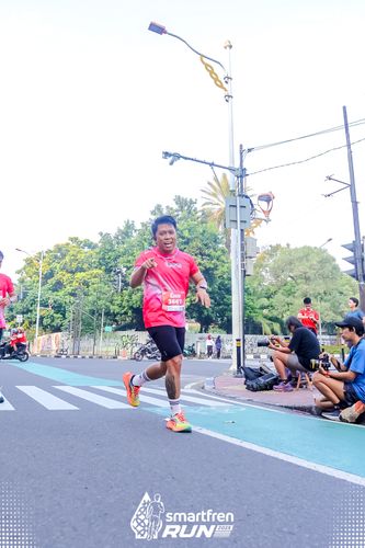 Race photo from Smartfren Run 2025 