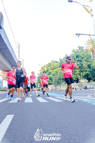 Race photo from Smartfren Run 2025 