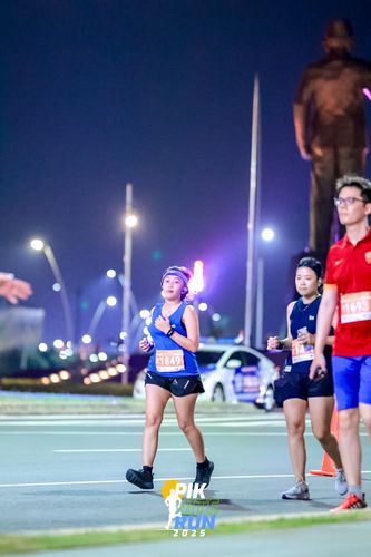 Race photo from PIK NITE RUN 2025