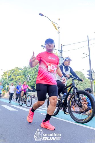 Race photo from Smartfren Run 2025 