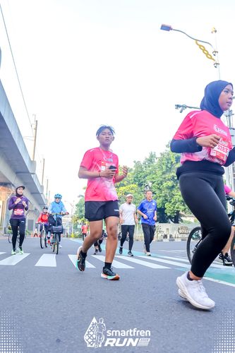 Race photo from Smartfren Run 2025 