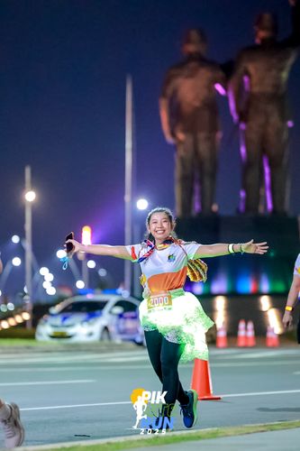Race photo from PIK NITE RUN 2025