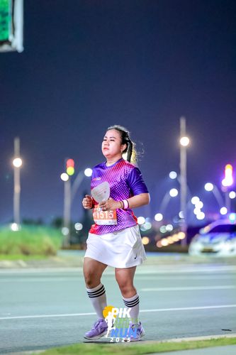 Race photo from PIK NITE RUN 2025
