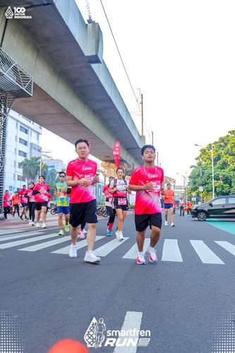 Race photo from Smartfren Run 2025 