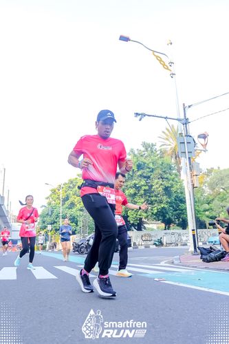 Race photo from Smartfren Run 2025 