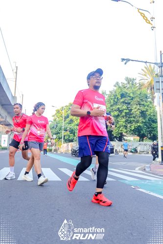 Race photo from Smartfren Run 2025 