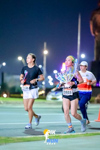 Race photo from PIK NITE RUN 2025
