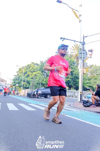 Race photo from Smartfren Run 2025 
