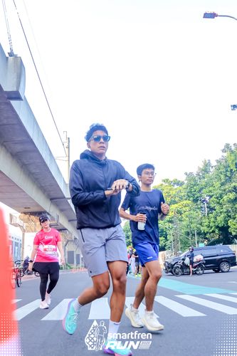 Race photo from Smartfren Run 2025 